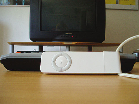 iPod Shuffle 1 GB - front